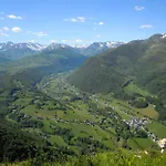 La Grande Ourse לינה וארוחת בוקר קמפן