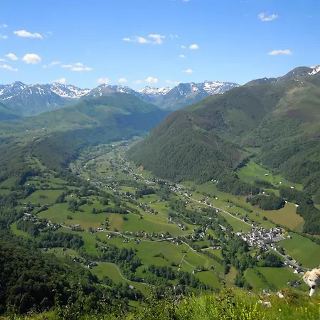 La Grande Ourse Couette-café Campan